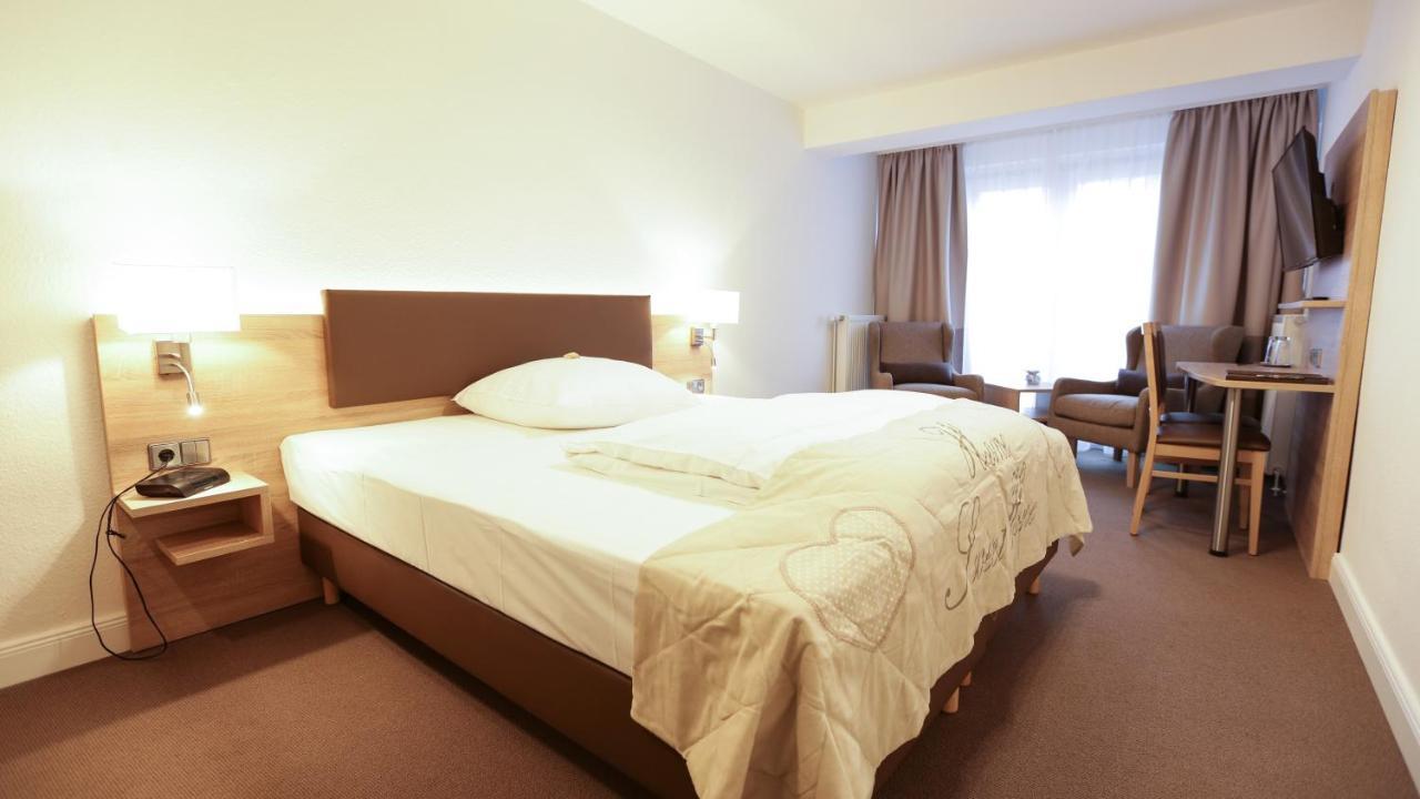 Hotel Waldhalle Мелльн Екстер'єр фото
