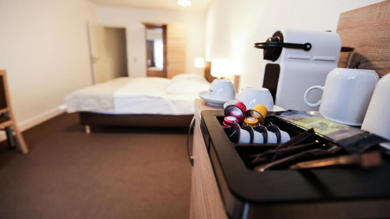 Hotel Waldhalle Мелльн Екстер'єр фото