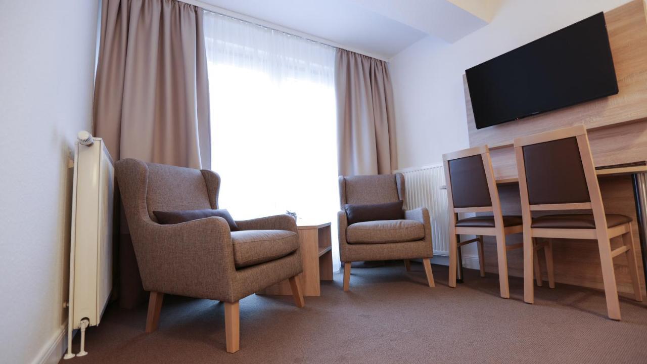 Hotel Waldhalle Мелльн Екстер'єр фото