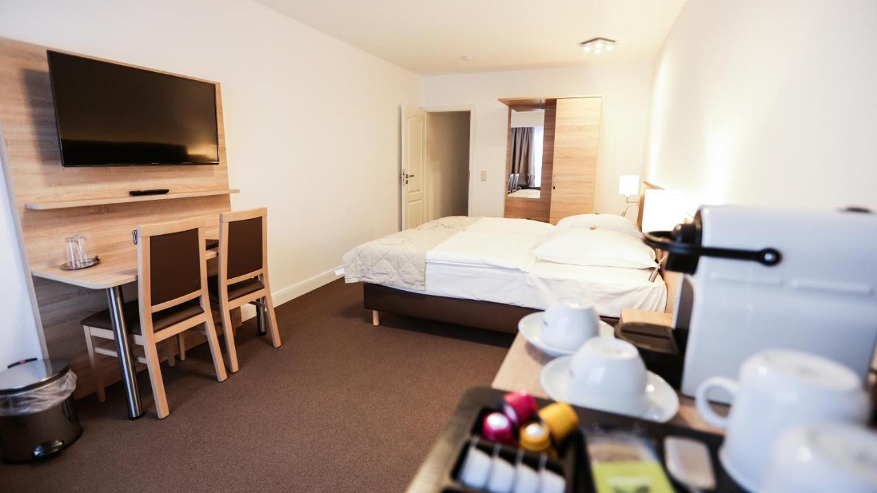 Hotel Waldhalle Мелльн Екстер'єр фото