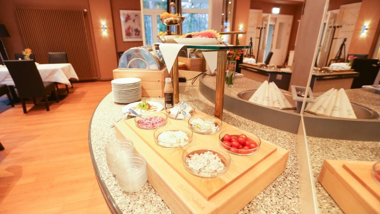 Hotel Waldhalle Мелльн Екстер'єр фото